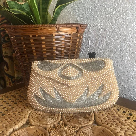Cream and Silver Satin Beaded Clutch/Purse - Picture 12 of 12